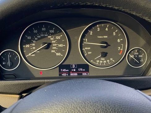 Used 2017 BMW 320i xDrive Sedan AWD/4WD image 23
