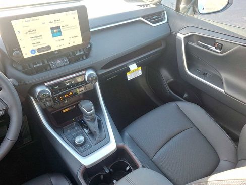 New 2025 Toyota RAV4 Limited image 11