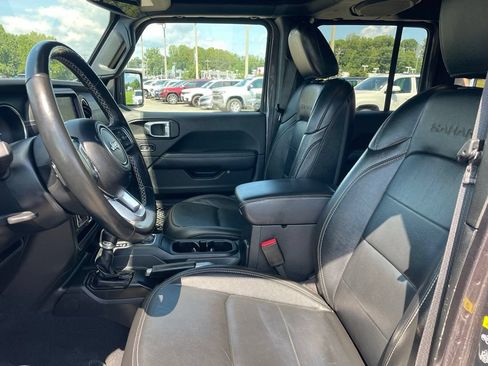 Used 2022 Jeep Wrangler Unlimited Sahara w/ Cold Weather Group AWD/4WD image 2