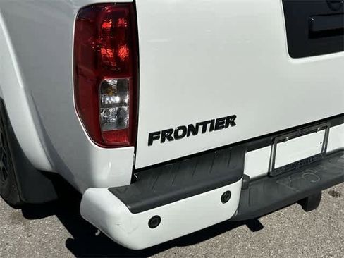 Used 2019 Nissan Frontier SV w/ Value Truck Package image 10
