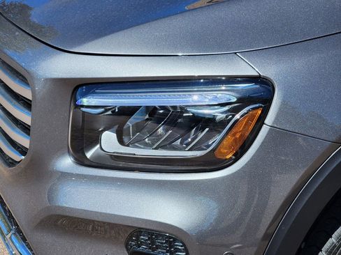 New 2026 Mercedes-Benz GLB 250 4MATIC image 8