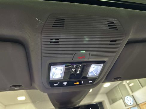 New 2026 Volkswagen Atlas SEL image 28