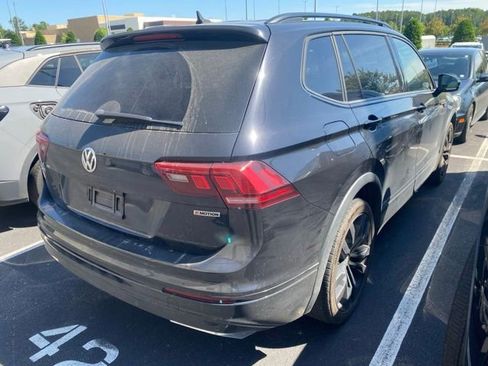 Used 2020 Volkswagen Tiguan SE R-Line AWD/4WD image 4
