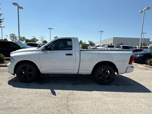 Used 2014 RAM 1500 Express RWD image 2