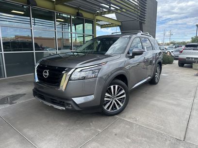 Used 2022 Nissan Pathfinder Platinum w/ Cargo Package