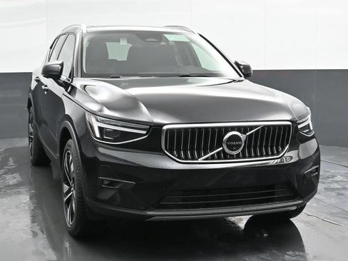 Used 2025 Volvo XC40 B5 Ultra w/ Climate Package AWD/4WD image 6