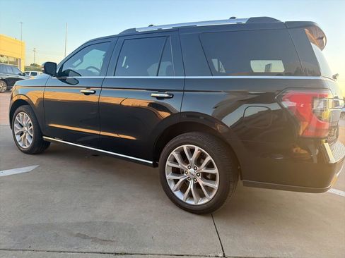 Used 2018 Ford Expedition Limited w/ Equipment Group 302A AWD/4WD image 5