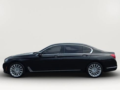 Used 2019 BMW 740i w/ Cold Weather Package RWD image 5