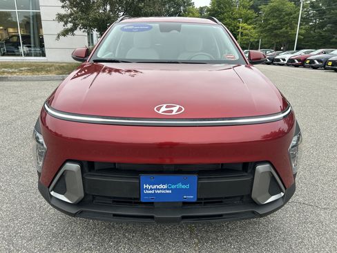 Certified 2025 Hyundai Kona SEL AWD/4WD image 2