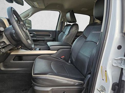 Used 2024 RAM 2500 Laramie w/ Towing Technology Group image 19