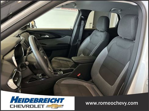 Certified 2022 Chevrolet TrailBlazer LT w/ Driver Confidence Package image 14