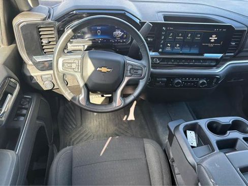Used 2025 Chevrolet Silverado 2500 LT AWD/4WD image 27
