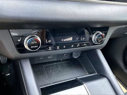 Used 2024 Mitsubishi Outlander SE FWD image 15