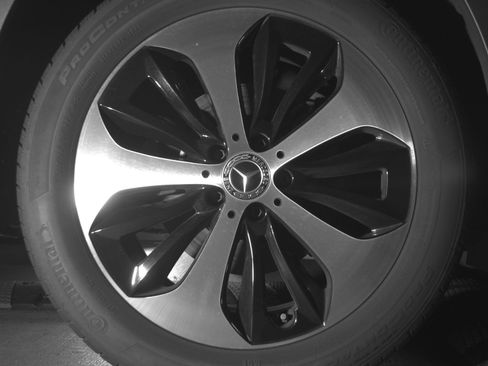 Used 2025 Mercedes-Benz GLB 250 4MATIC image 15