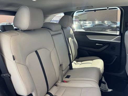 Used 2024 MAZDA CX-90 3.3 Turbo w/ Preferred Plus image 42