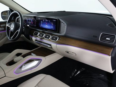 Used 2025 Mercedes-Benz GLE 350 4MATIC image 9