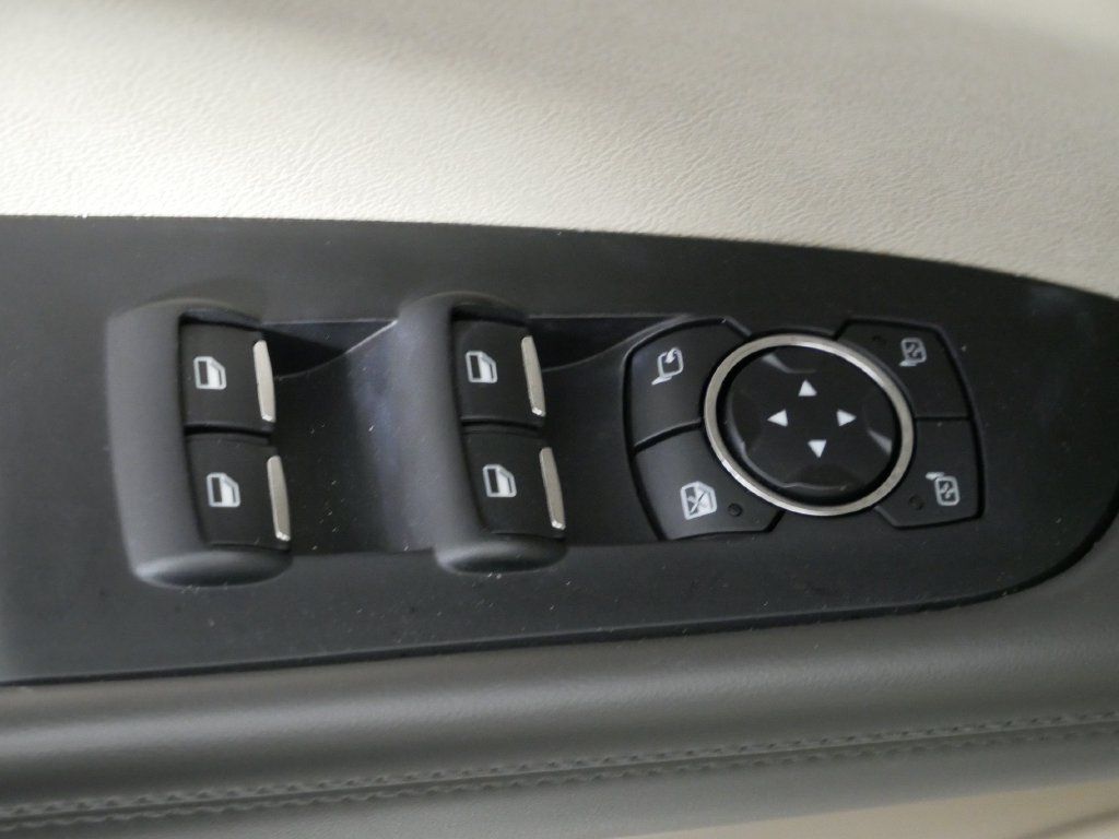 Used 2019 Lincoln Nautilus Select FWD image 21