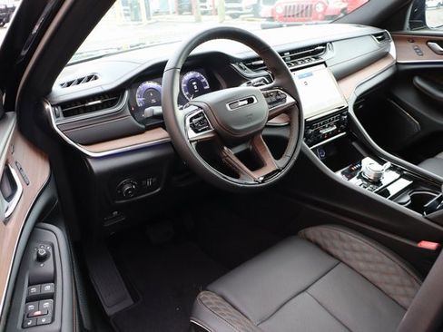 New 2025 Jeep Grand Cherokee Summit w/ Obsidian Package image 13