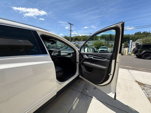Used 2025 Cadillac XT5 Premium Luxury AWD/4WD image 49