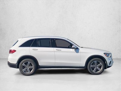 Used 2021 Mercedes-Benz GLC 300 image 4