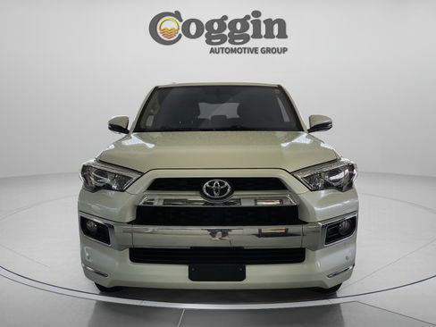 Used 2016 Toyota 4Runner Limited AWD/4WD image 8