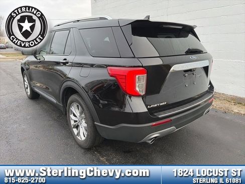 Used 2023 Ford Explorer Limited image 3