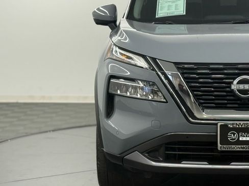 Used 2023 Nissan Rogue SL w/ SL Premium Package image 4