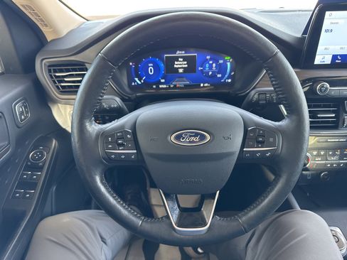 Certified 2020 Ford Escape Titanium w/ Titanium Premium Package 2.0 image 29