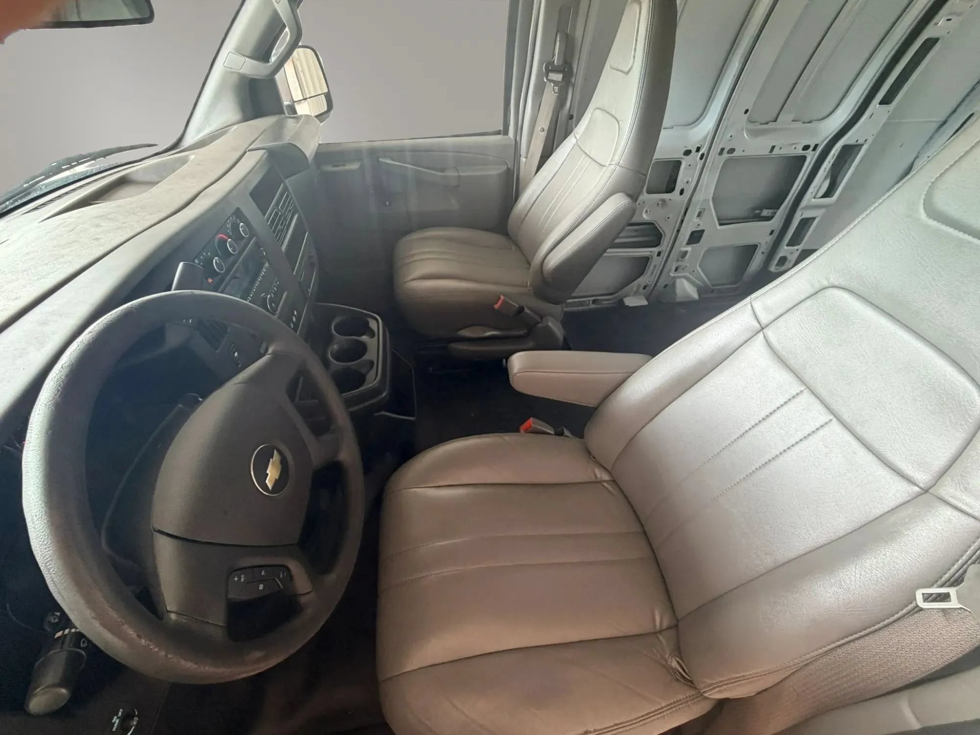 Used 2020 Chevrolet Express 2500 Extended w/ Driver Convenience Package RWD image 23