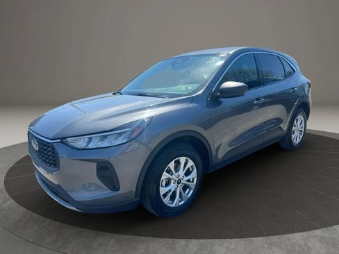 Used 2023 Ford Escape Active w/ Tech Pack #1 AWD/4WD image 1