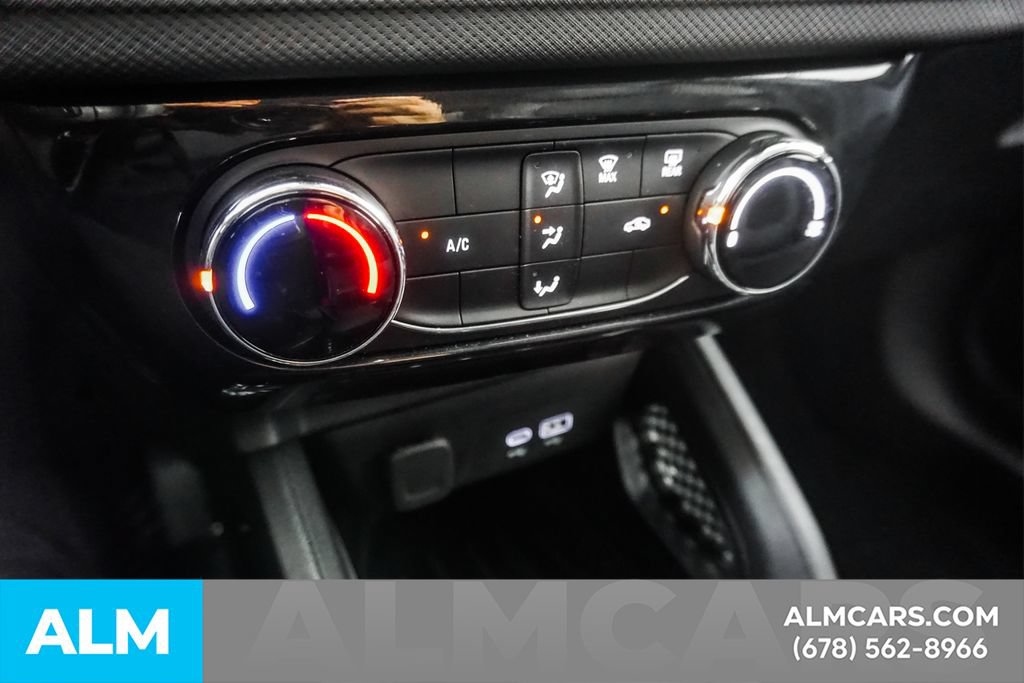 Used 2025 Chevrolet TrailBlazer LT FWD image 38