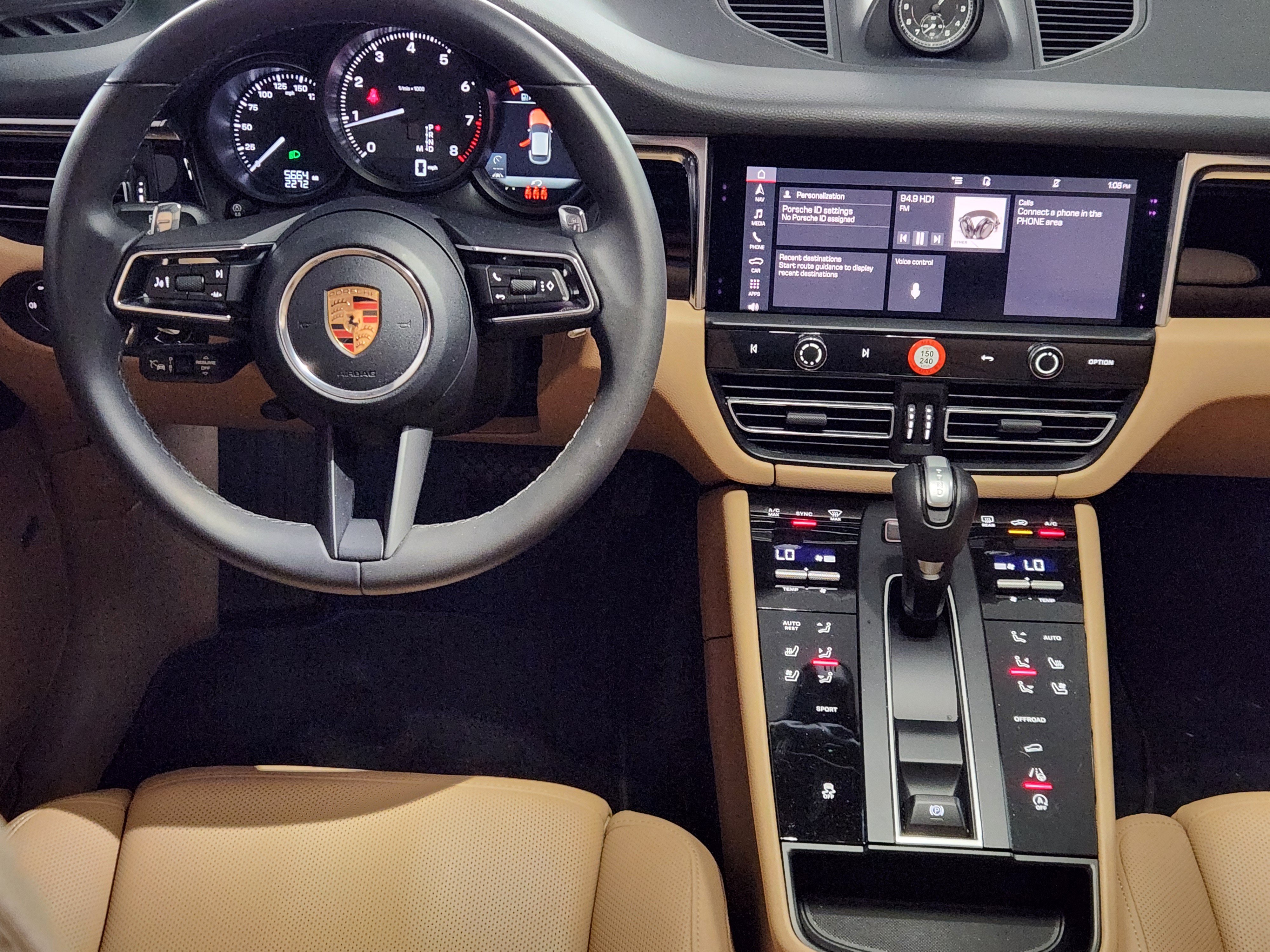 Certified 2026 Porsche Macan AWD/4WD image 30