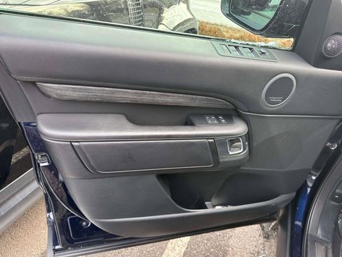 Used 2020 Land Rover Discovery HSE Luxury image 16