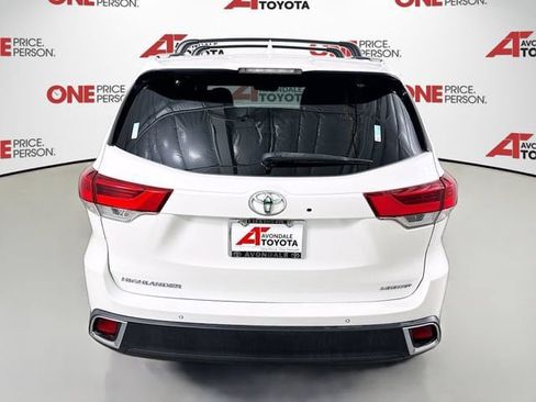 Used 2019 Toyota Highlander Limited FWD image 6