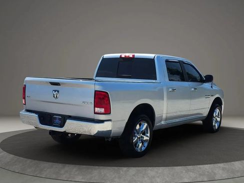Used 2018 RAM 1500 Classic SLT AWD/4WD image 9