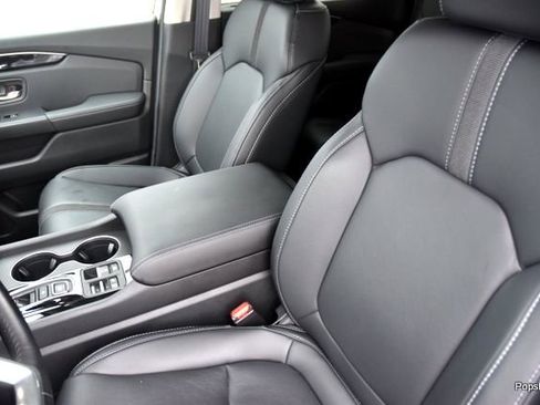Certified 2025 Honda Pilot EX-L image 11