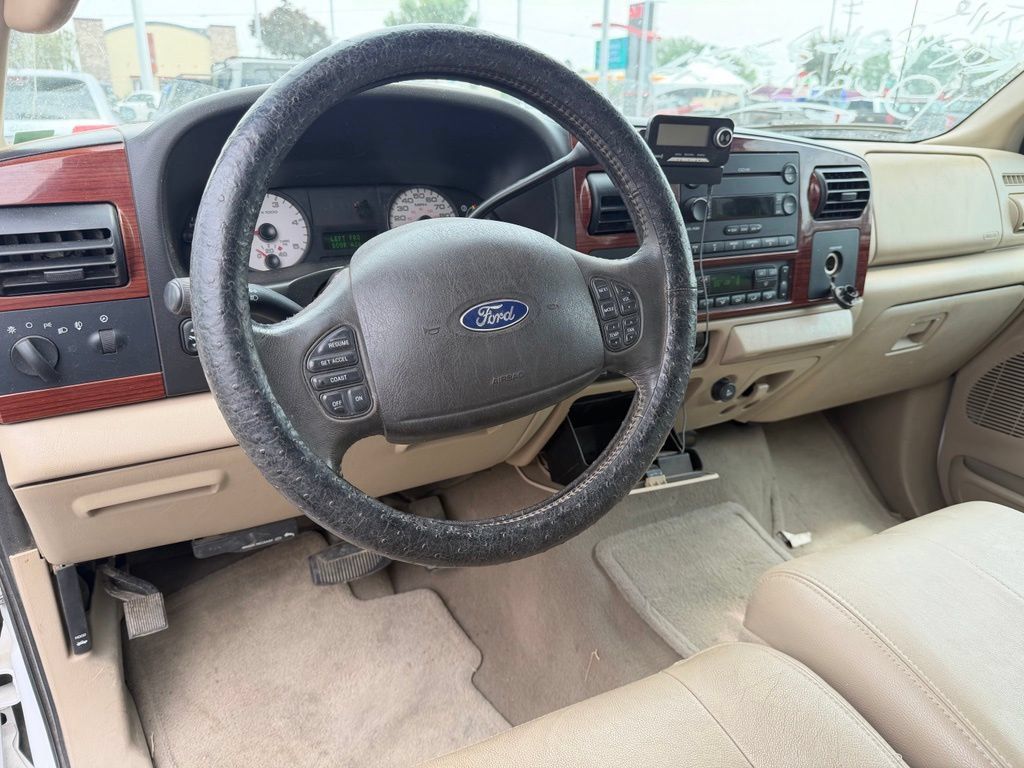Used 2006 Ford F350 Lariat AWD/4WD image 11