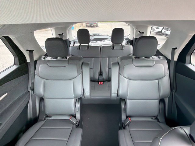 Used 2026 Ford Explorer Active w/ Active Comfort Package AWD/4WD image 32