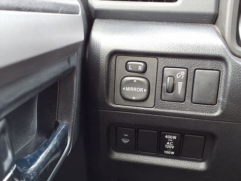 Used 2019 Toyota 4Runner SR5 Premium image 18