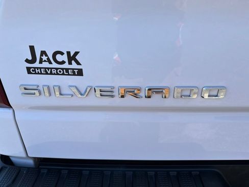 Used 2020 Chevrolet Silverado 1500 Custom Trail Boss w/ Custom Convenience Package AWD/4WD image 7