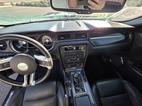 Used 2010 Ford Mustang GT image 12