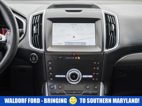 Used 2020 Ford Edge Titanium w/ Equipment Group 301A image 25