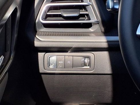 New 2026 Chevrolet Traverse LT image 16