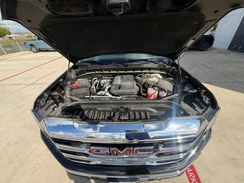 Used 2026 GMC Sierra 1500 SLT AWD/4WD image 19