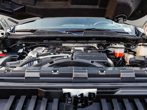 Used 2024 Chevrolet Silverado 2500 Custom w/ Custom Value Package image 30