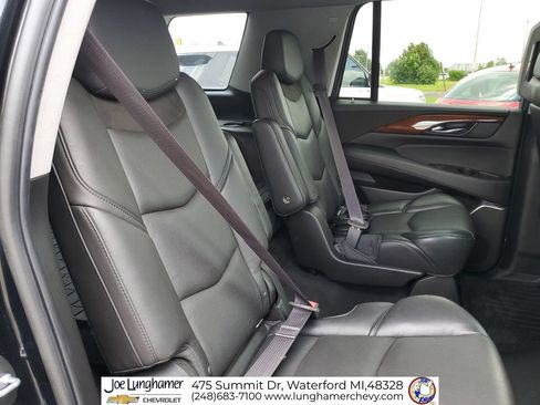 Used 2016 Cadillac Escalade Premium AWD/4WD image 30