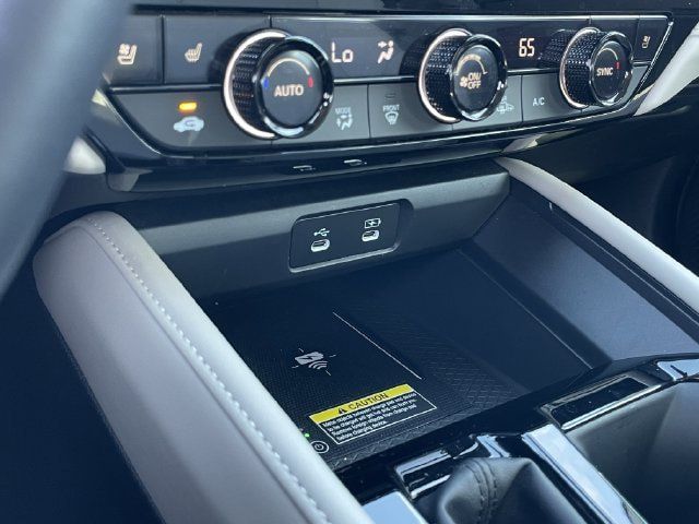 Used 2025 Honda Accord Touring image 19