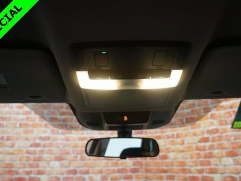 Used 2022 Nissan Rogue SV image 32