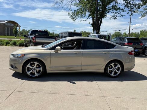 Used 2015 Ford Fusion SE FWD image 7