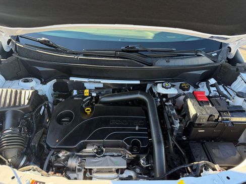 Used 2025 Chevrolet Equinox LT image 30